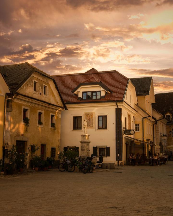 Hisa Linhart, Hotel & Restaurant Радовлица Экстерьер фото