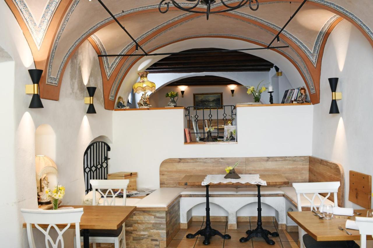 Hisa Linhart, Hotel & Restaurant Радовлица Экстерьер фото
