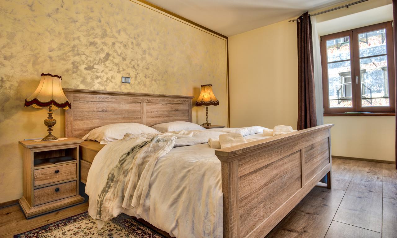 Hisa Linhart, Hotel & Restaurant Радовлица Экстерьер фото